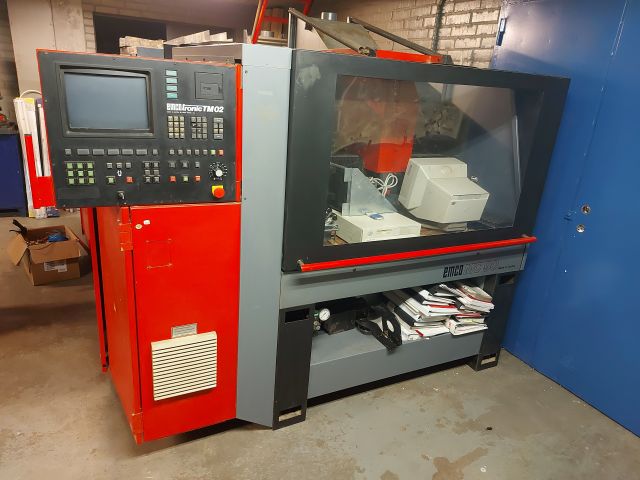 733835-1 Milling machine EMCO MC 90