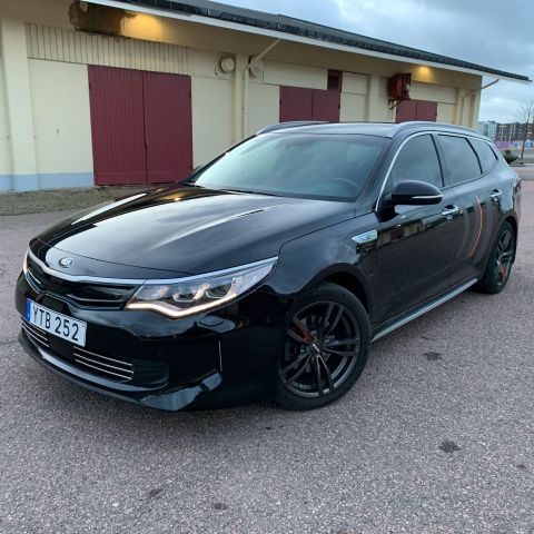 731657-1 Kia Optima Sport Wagon Plug-in Hybrid automatic -2018 (205hp, 109801km)