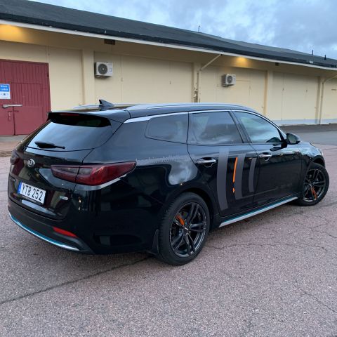 731657-5 Kia Optima Sport Wagon Plug-in Hybrid automatic -2018 (205hp, 109801km)