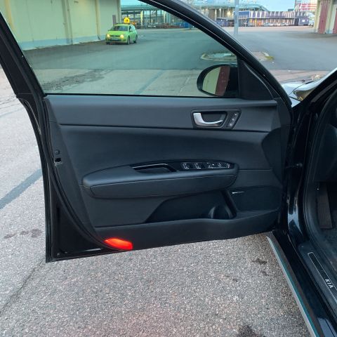 731657-26 Kia Optima Sport Wagon Plug-in Hybrid automatic -2018 (205hp, 109801km)