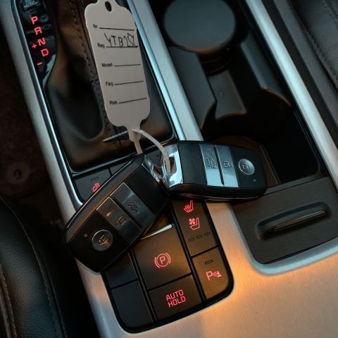 731657-43 Kia Optima Sport Wagon Plug-in Hybrid automatic -2018 (205hp, 109801km)