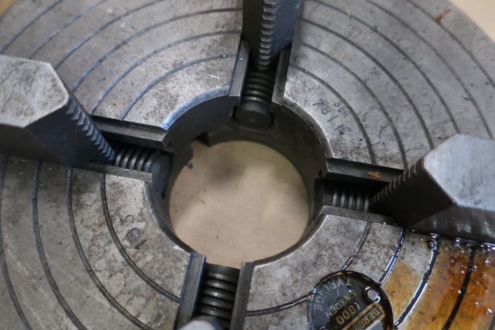 718420-7 Chuck, Bergmans 1800