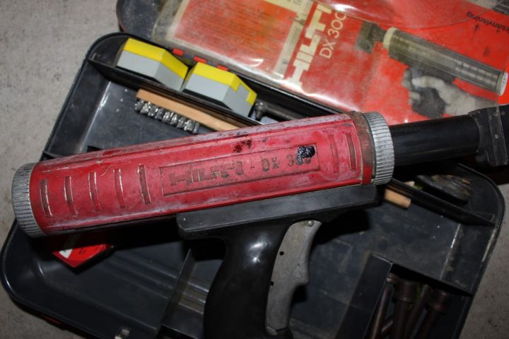 716185-2 Bolt pistol, Hilti DX-300
