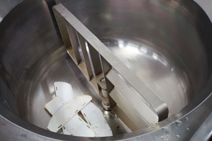 706243-3 Cooking pots "100L and 150L"