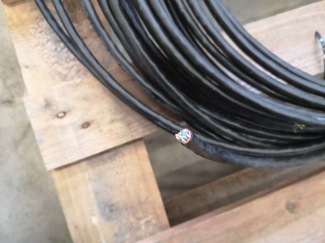 685250-8 Pallet with Bus cable, installation cable, data cable etc.