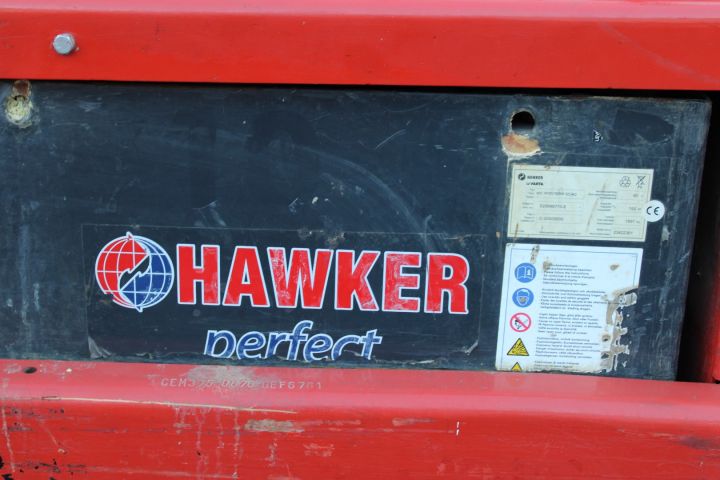 674265-10 Counterweight truck Clark Cem 25 -1998