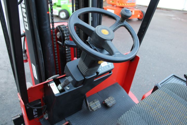 674265-14 Counterweight truck Clark Cem 25 -1998