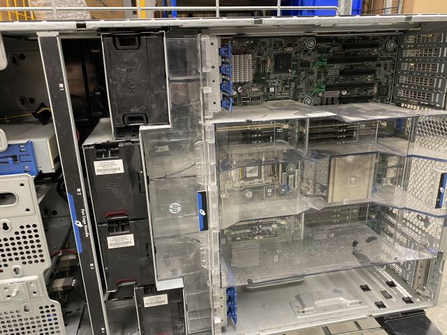 721241-16 Server Computer - HP ProLiant ML350p Gen 8