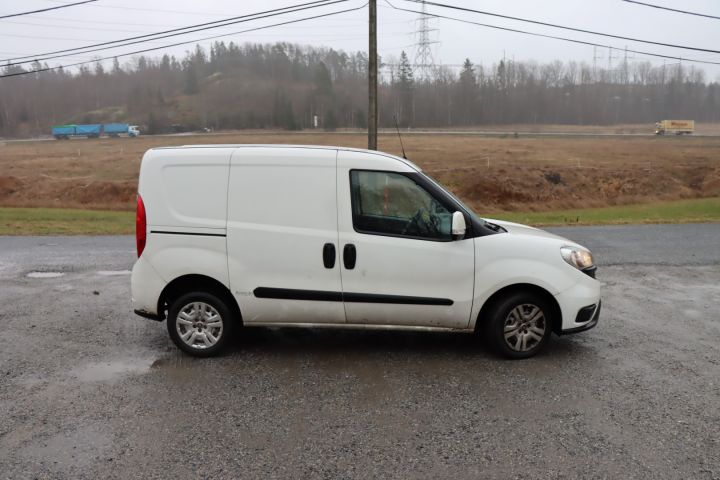 734600-3 Fiat Doblo -16 Regnr: YDX553