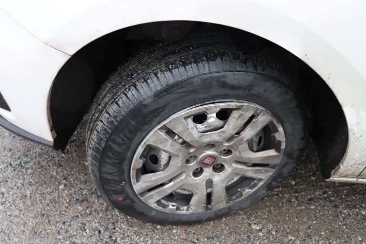 734600-8 Fiat Doblo -16 Regnr: YDX553