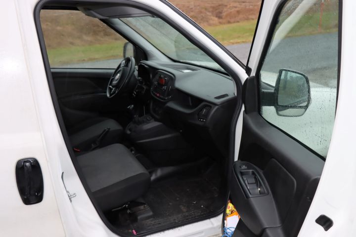 734600-11 Fiat Doblo -16 Regnr: YDX553