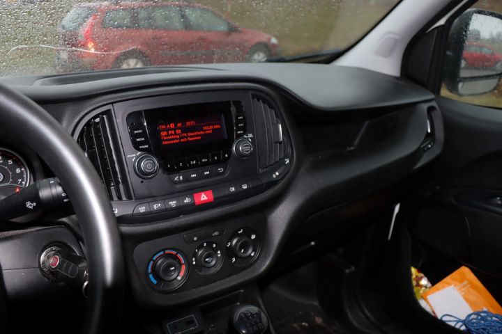 734600-18 Fiat Doblo -16 Regnr: YDX553