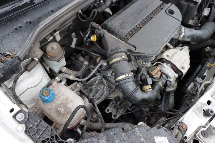 734600-33 Fiat Doblo -16 Regnr: YDX553