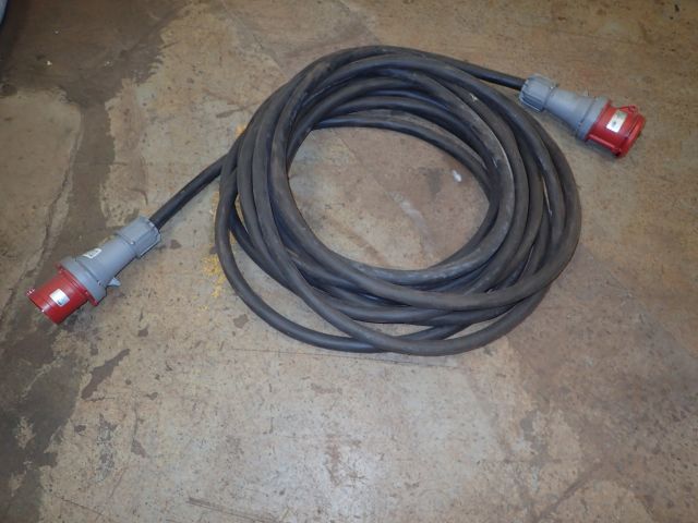 689065-1 Electrical cable 64 amp