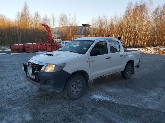 734626-1 Toyota Hilux 2.5 D 4WD -12 LBJ450