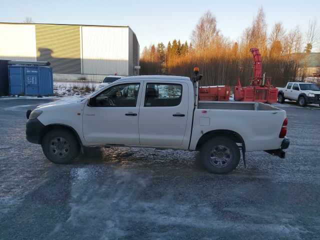 734626-8 Toyota Hilux 2.5 D 4WD -12 LBJ450