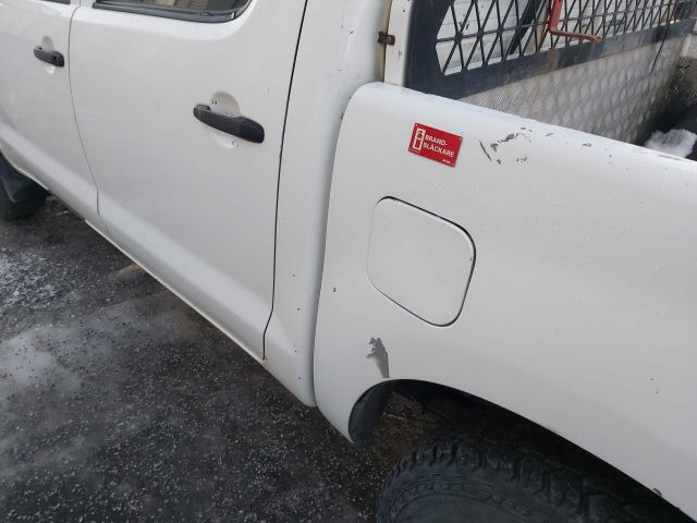 734626-13 Toyota Hilux 2.5 D 4WD -12 LBJ450