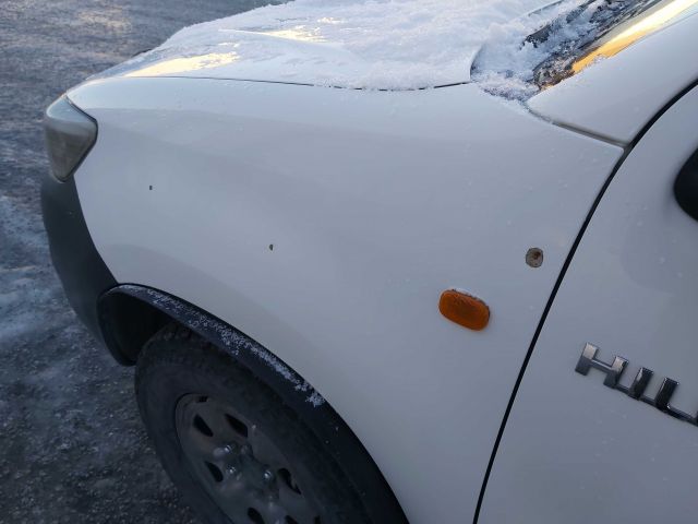 734626-18 Toyota Hilux 2.5 D 4WD -12 LBJ450