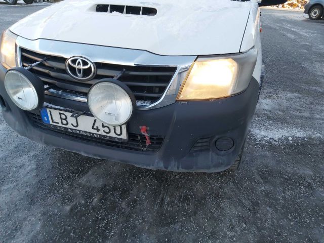 734626-20 Toyota Hilux 2.5 D 4WD -12 LBJ450