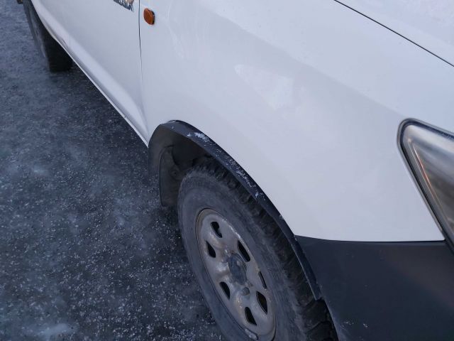 734626-26 Toyota Hilux 2.5 D 4WD -12 LBJ450