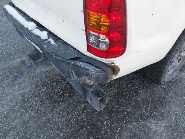 734626-36 Toyota Hilux 2.5 D 4WD -12 LBJ450