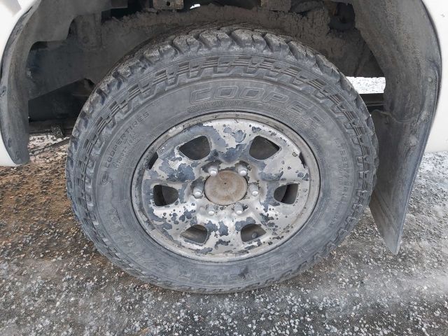 734626-43 Toyota Hilux 2.5 D 4WD -12 LBJ450
