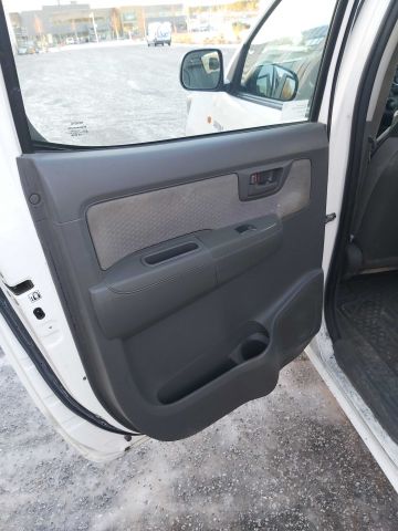 734626-45 Toyota Hilux 2.5 D 4WD -12 LBJ450