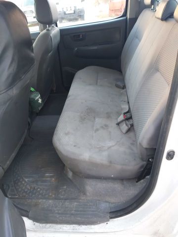 734626-46 Toyota Hilux 2.5 D 4WD -12 LBJ450