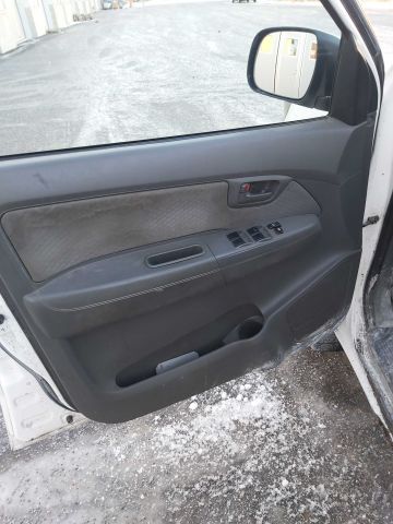 734626-53 Toyota Hilux 2.5 D 4WD -12 LBJ450