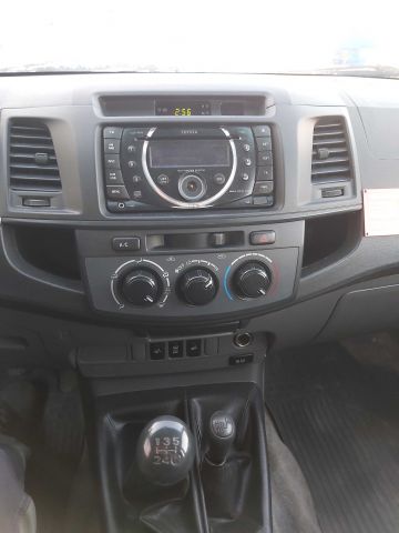 734626-57 Toyota Hilux 2.5 D 4WD -12 LBJ450