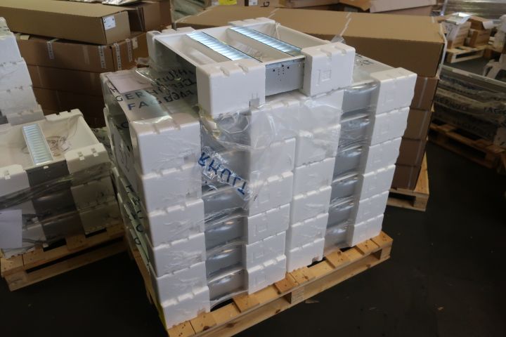 719216-1 13 pcs recessed luminaire Fagerhult Indigo Combo 2x2x14W 60x60cm