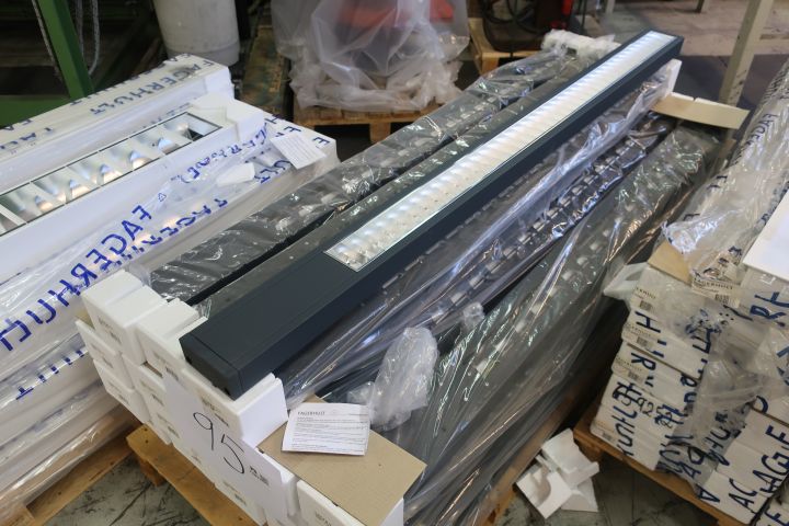 719273-1 24pcs Fagerhult Closs Body Alu 1x35W 180x12,5cm