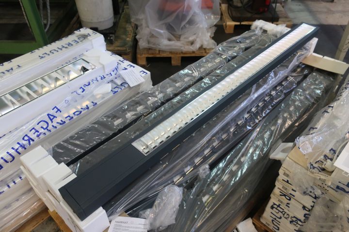 719273-3 24pcs Fagerhult Closs Body Alu 1x35W 180x12,5cm