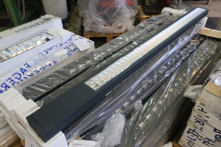 719273-10 24pcs Fagerhult Closs Body Alu 1x35W 180x12,5cm