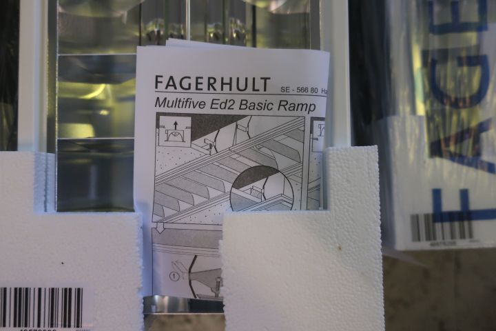 719298-6 20 recessed luminaires Fagerhult Multifive Beta 2x28W 118x20cm