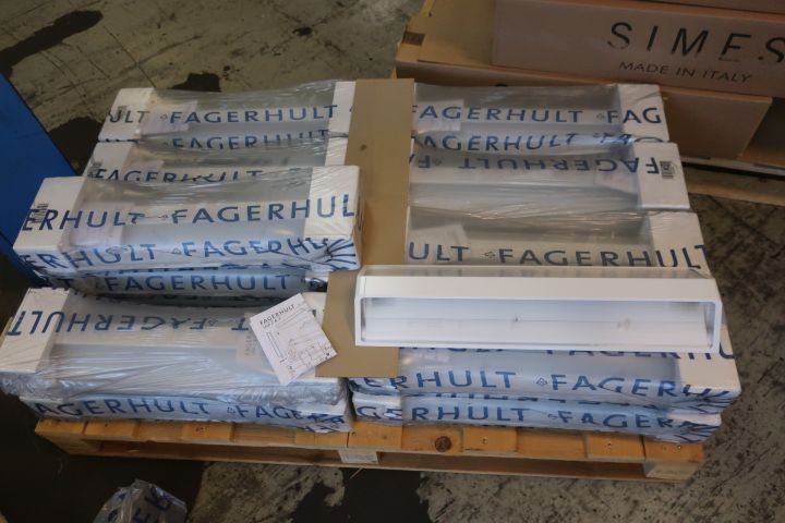 719335-5 18 pcs suspended office luminaire Fagerhult Vidi 1x24W 60x17cm