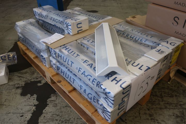 719335-2 18 pcs suspended office luminaire Fagerhult Vidi 1x24W 60x17cm