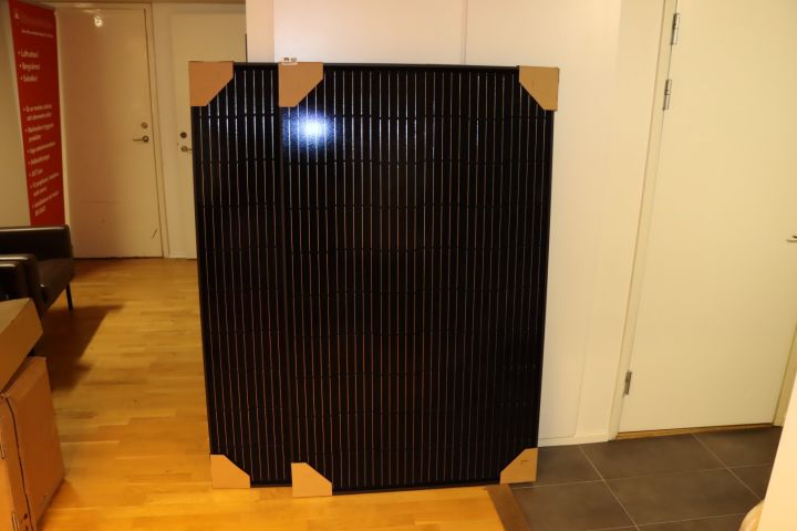 2 pcs Solar panels GEF - PS Auction - We value the future - Largest in ...