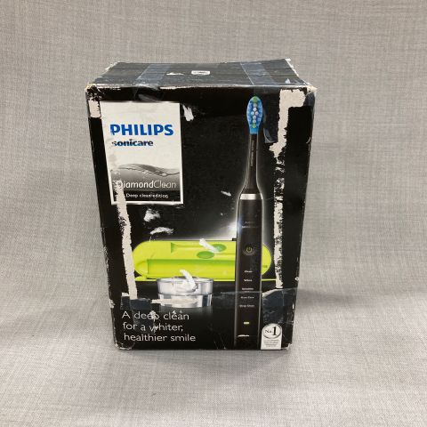 734659-2 Electric toothbrush Philips Sonicare DiamondClean HX9351 / 52