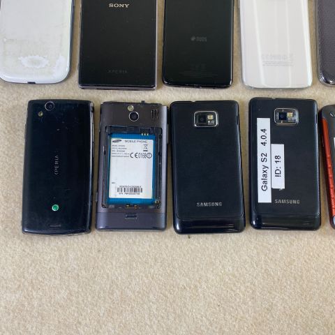 721143-6 Collection of 14 android phones - Repair objects