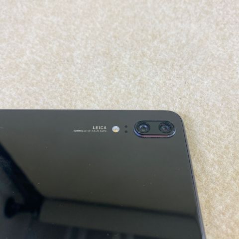 721146-8 2 Huawei P20 (EML-L29)