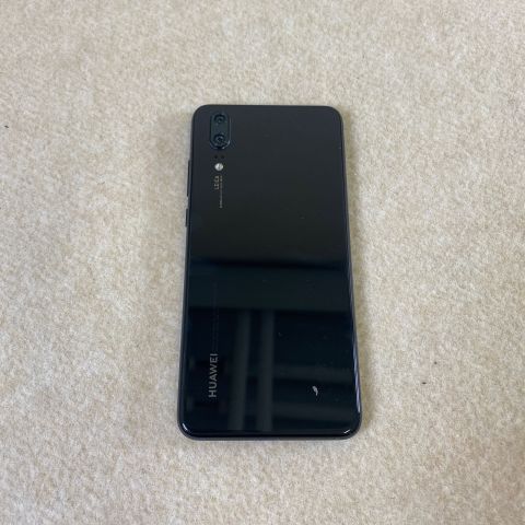 721146-12 2 Huawei P20 (EML-L29)