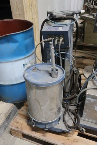 718446-7 2 Color sprayer - i.a. Nordson Tribomatic Versa spray