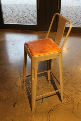 662004-31 Restaurant furniture