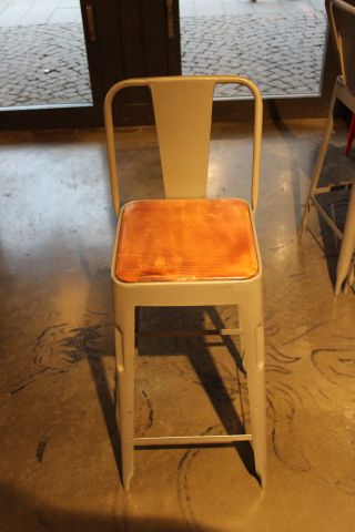 662004-30 Restaurant furniture