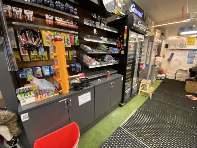 721327-9 Checkout counter 6.5 meters and wall module
