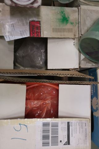 718624-16 10 stools of powder coating paints, i.a. Jotun, Teknos, DuPont et al.