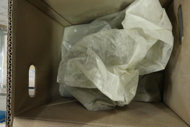 718624-43 10 stools of powder coating paints, i.a. Jotun, Teknos, DuPont et al.