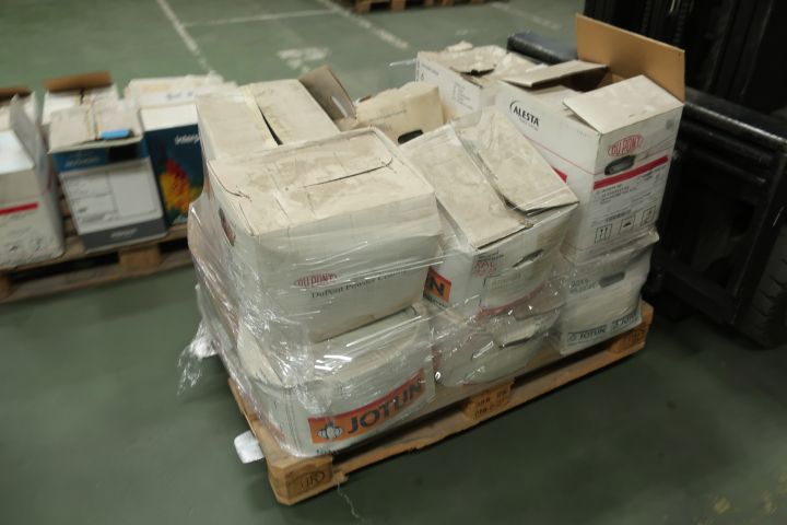 718624-51 10 stools of powder coating paints, i.a. Jotun, Teknos, DuPont et al.