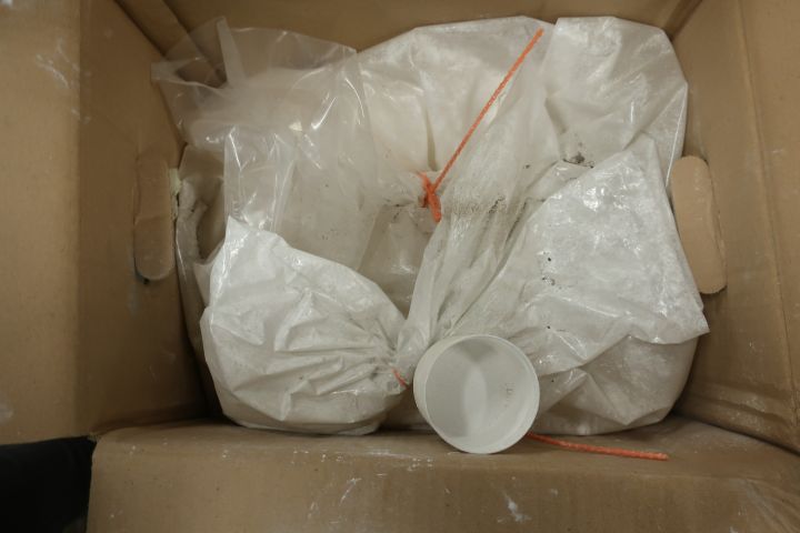 718624-54 10 stools of powder coating paints, i.a. Jotun, Teknos, DuPont et al.